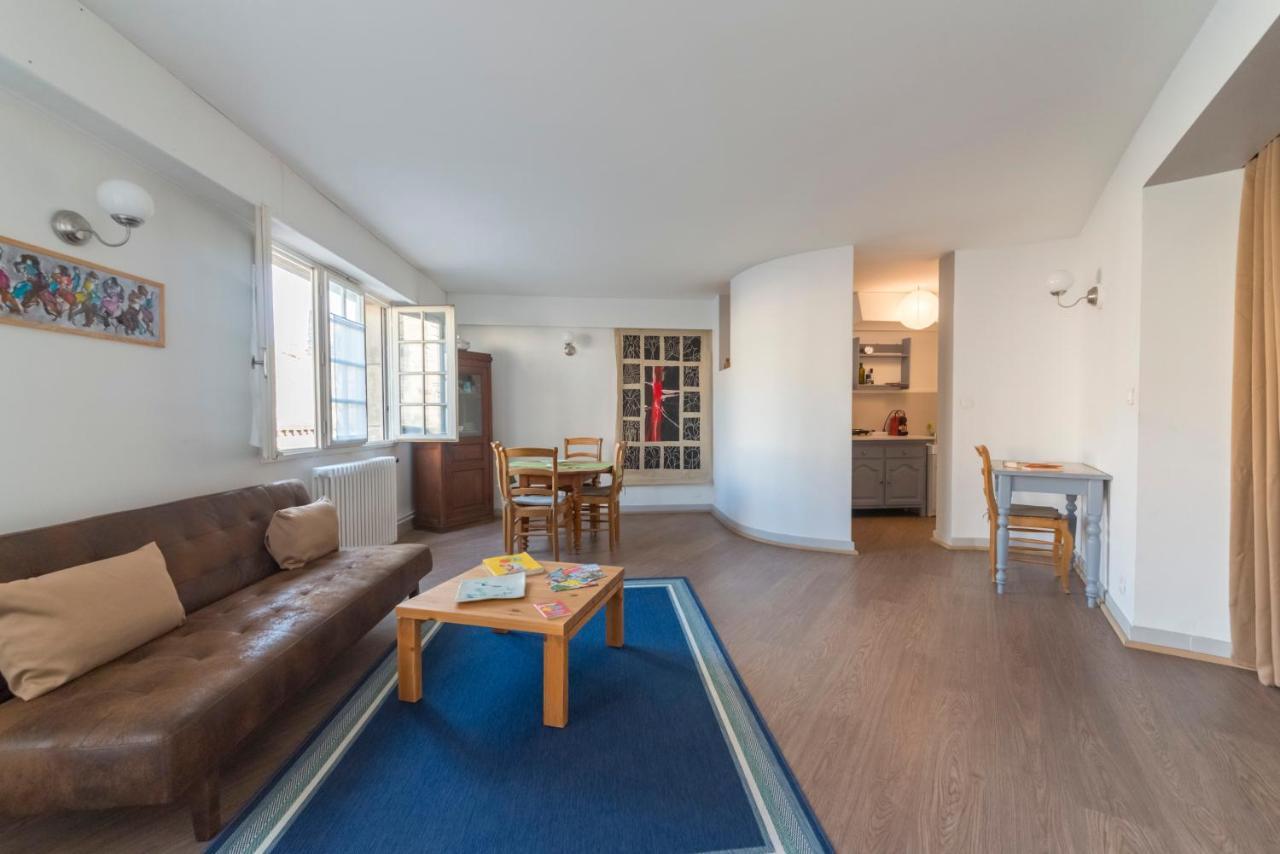 Appartement De Charme - Vue Sur Remparts - Wifi Gratuit - Parking Payant A Proximite Avignon Exterior photo